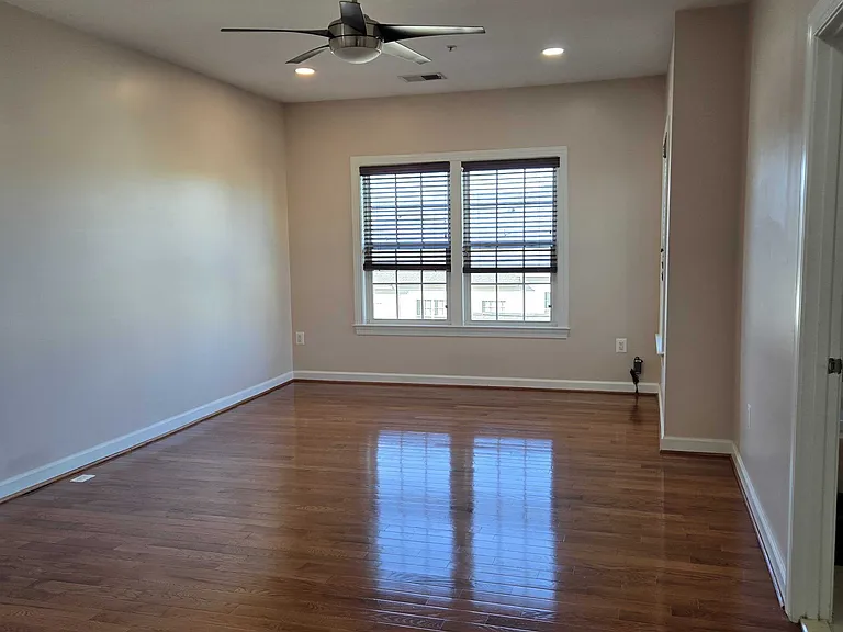 11935 Little Seneca Pkwy — Photo 10