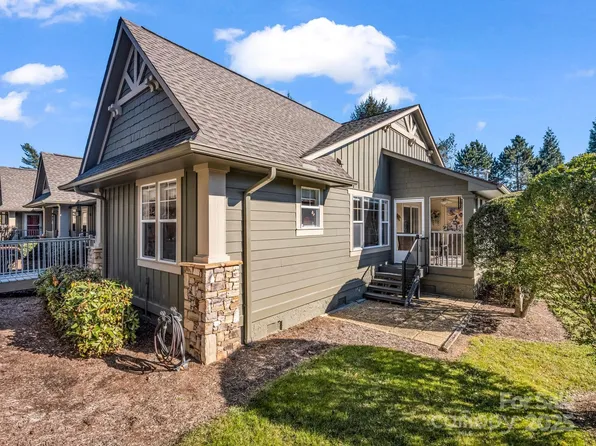 603 Fox Den Ct, Hendersonville, NC 28792