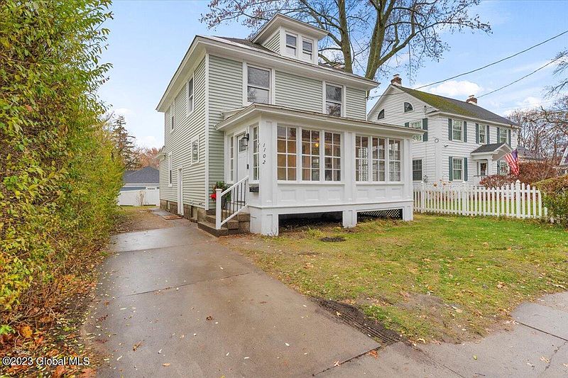 3rd image of 1102 Eastern Avenue