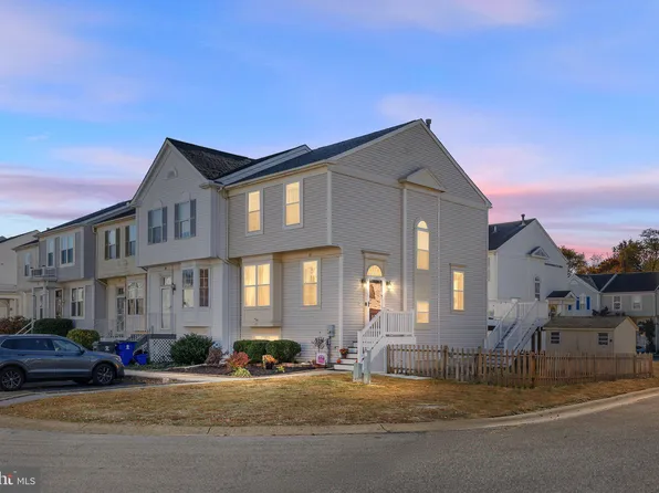 21 Spring Dr, Newark, DE 19702