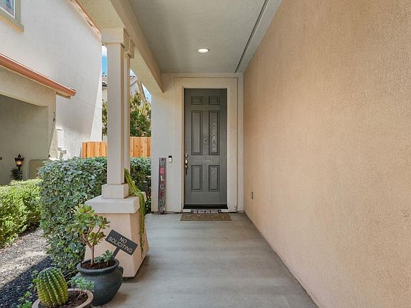 4th image of 431 Rosso Ct
