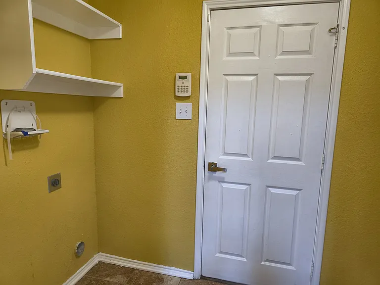 8629 Lariat Cir — Photo 3