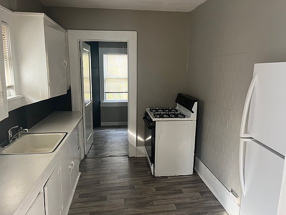 3rd image of 4010 Paseo Blvd APT 2