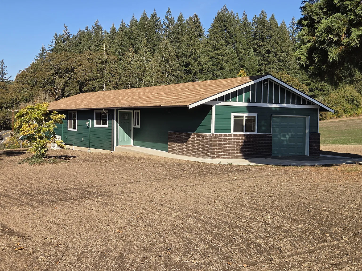 4 bed, 3000 sqft, $3,000 — Photo 2