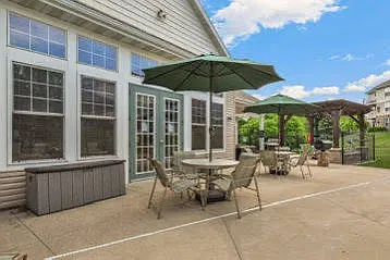 1 bed, 825 sqft, $1,545 — Photo 3