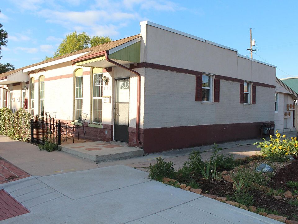 1st image of 273 Galapago St