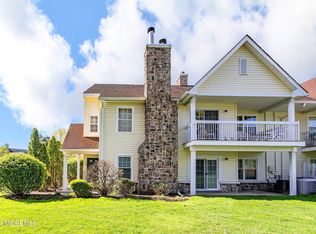 15 Nashville Ct, Tinton Falls, NJ 07712