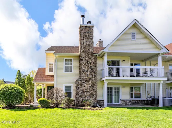 15 Nashville Court, Tinton Falls, NJ 07712