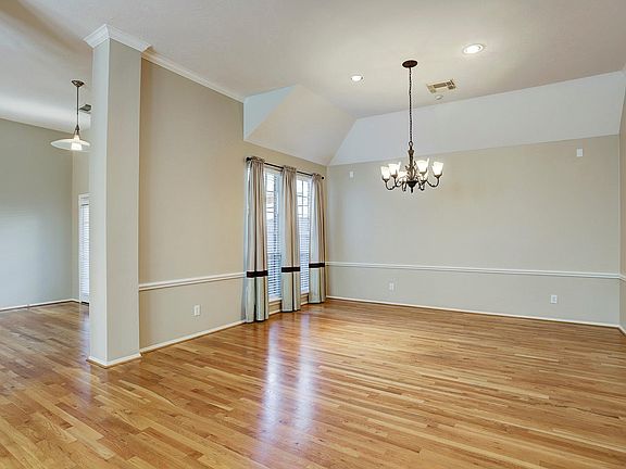 3rd image of 9907 Kemp Forest Dr