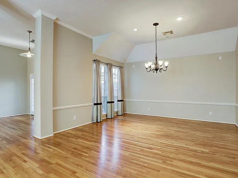 9907 Kemp Forest Dr — Photo 3