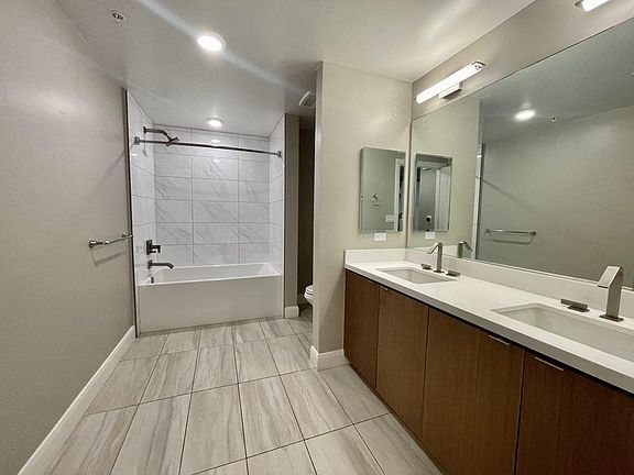 5th image of 605 W Date St #217