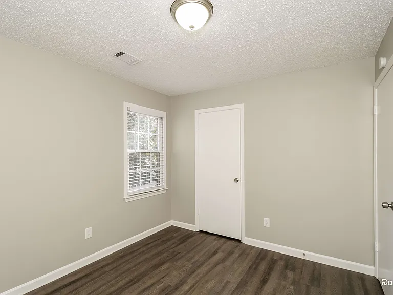 21 Bedford Ct — Photo 12