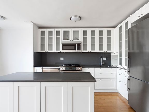 3rd image of 382 Central Park W APT 17K
