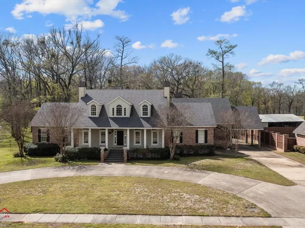 5743 Lake Side Dr, Bossier City, LA 71111