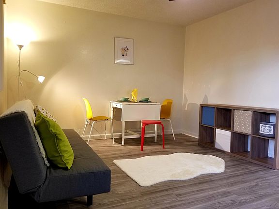 3rd image of 1625 W Missouri Ave #5