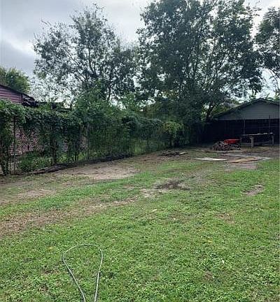 5th image of 5426 Burgundy St