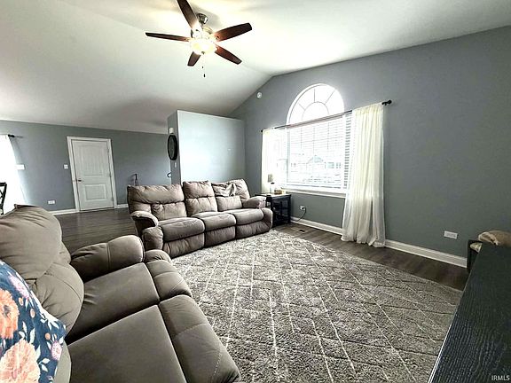 5th image of 2303 Spring Run Ln