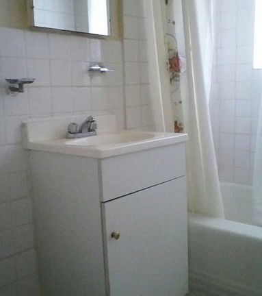 3rd image of 5005 Pershing Dr #A