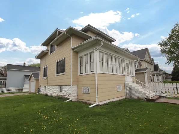 38 E Cotton St, Fond Du Lac, WI 54935