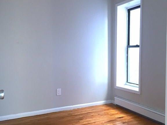 2nd image of 43 Underhill Ave APT 1C