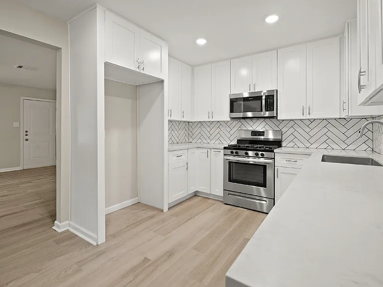 1080 Callaway Dr #HSE — Photo 9
