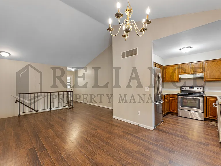 1837 S Stacey St — Photo 5