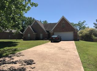 495 Alexa Dr, Oxford, MS 38655