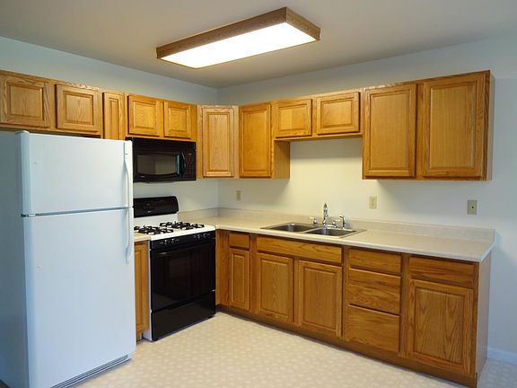 4th image of 11609 89th Avenue Ct E