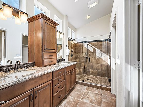 4th image of 1113 E Hiddenview Drive