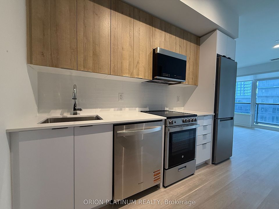 1st image of 5105 Hurontario St #631