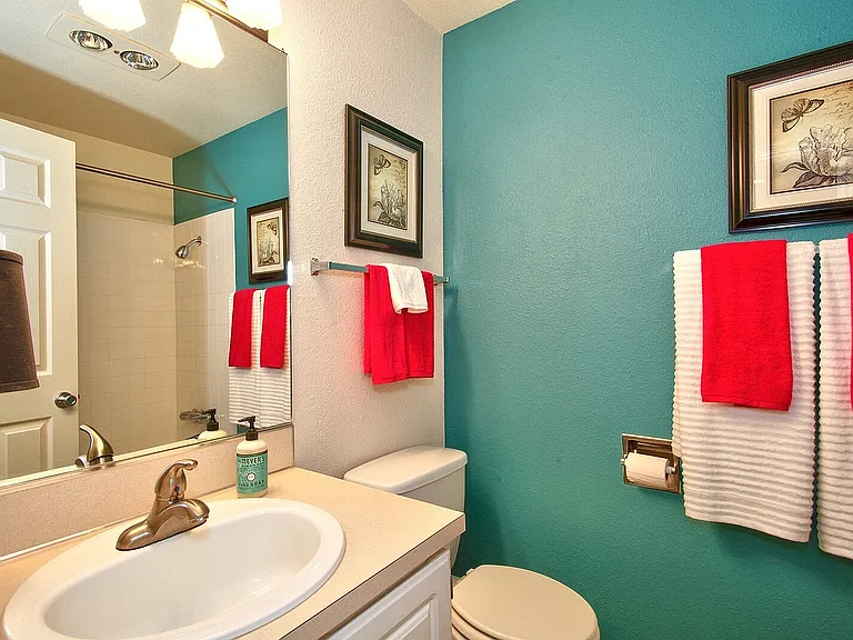 2897 NE Rene Ave — Photo 24