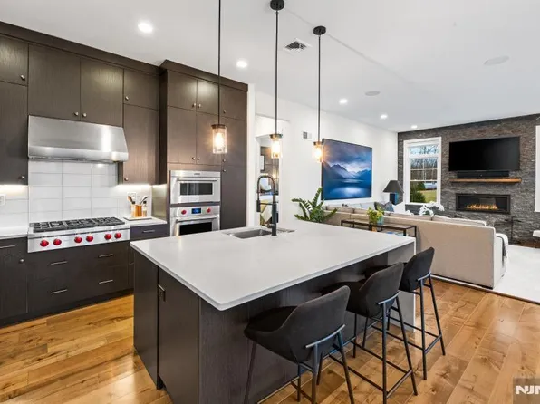 85 Woodmont Cir, Westwood, NJ 07675