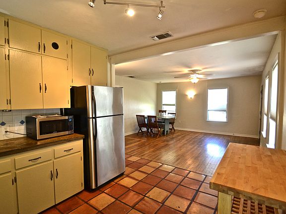 4th image of 4418 Lareina Dr