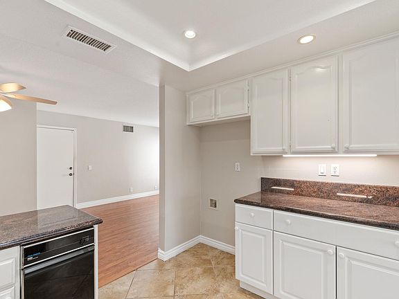 5th image of 24315 Carlton Ct