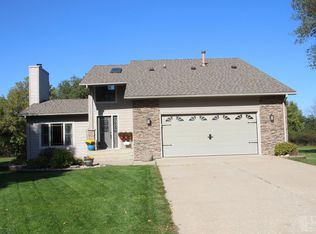 9 Quarry Rd, Mason City, IA 50401