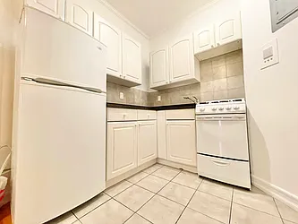 Rented by Century 21 Premier 