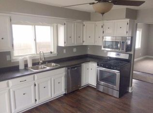 712 Lakeview Dr, Manteno, IL