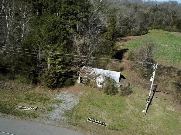 1524 Highway 50, Centerville, TN 37033