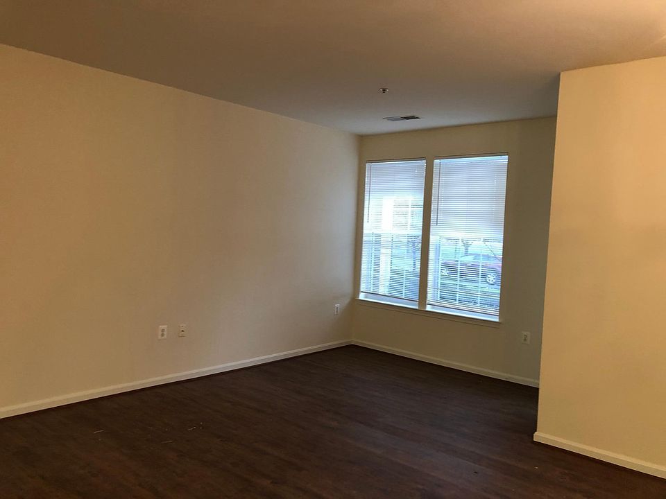 2nd image of 9405 Blackwell Rd APT 104