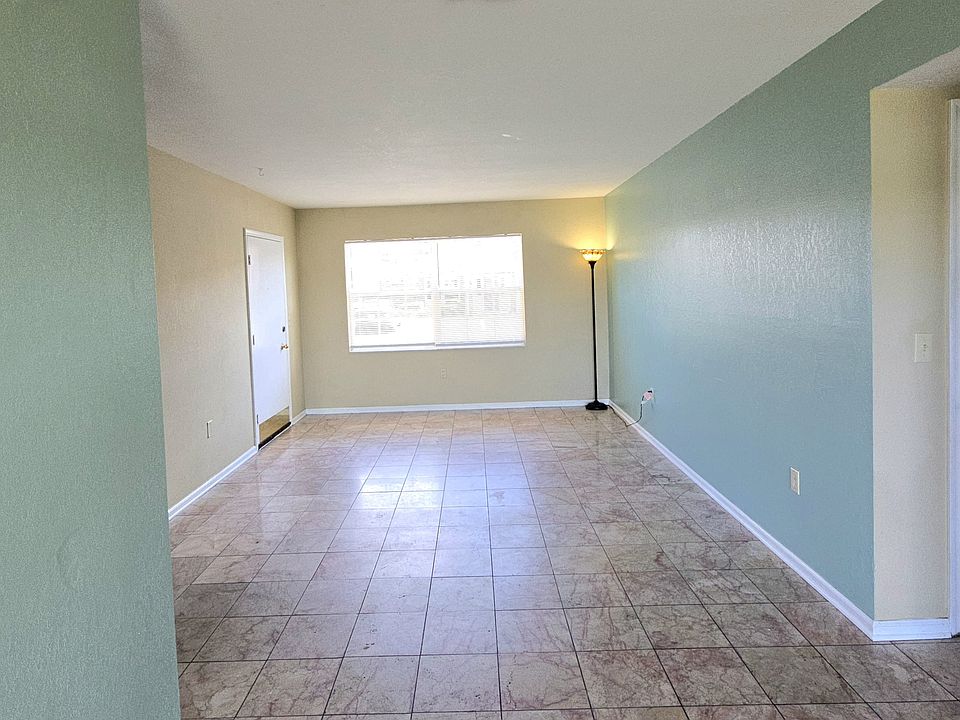 1st image of 1920 E Edgewood Dr E APT J5