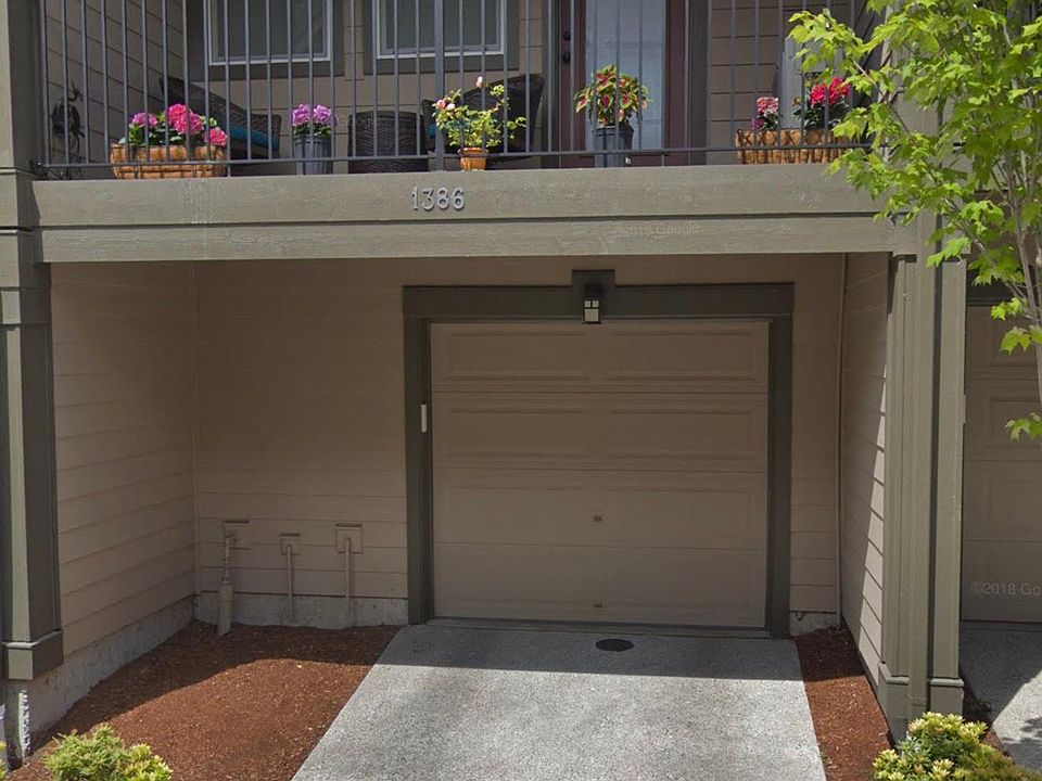 1st image of 1386 Williamsburg Walk NE