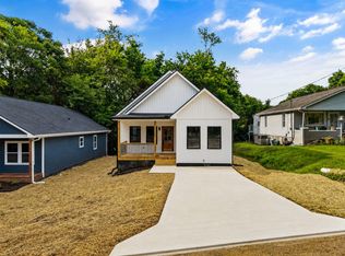 1308 Ezell St NE, Knoxville, TN 37917