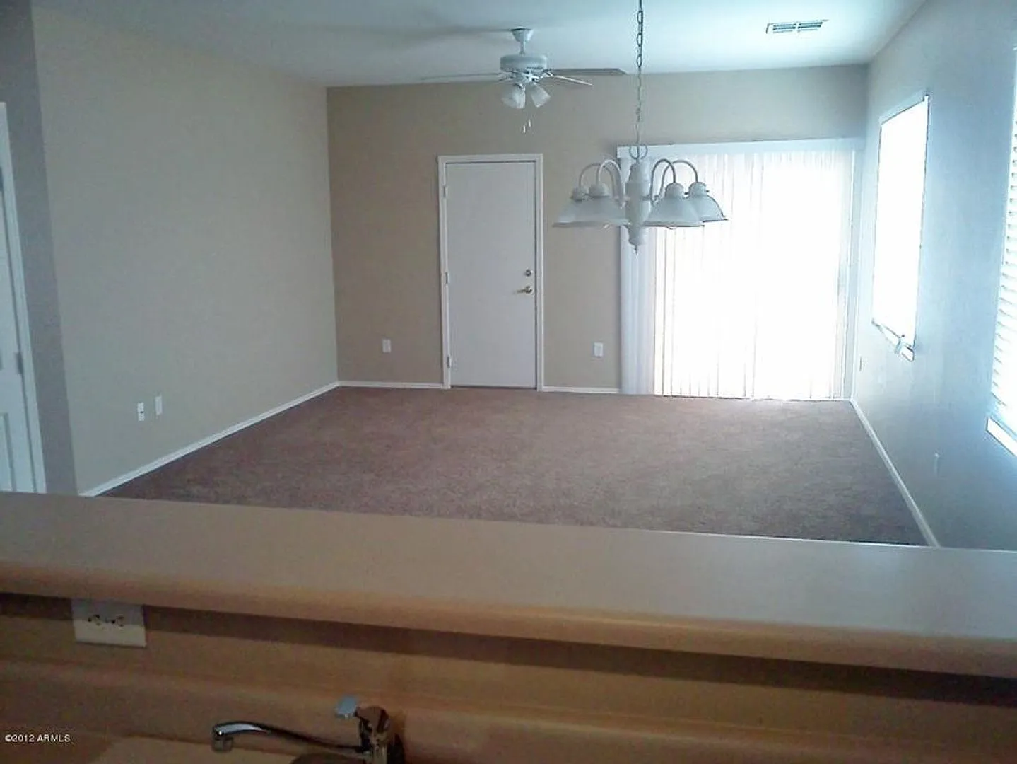 3 bedroom 2 bath home in East Mesa! — Photo 3