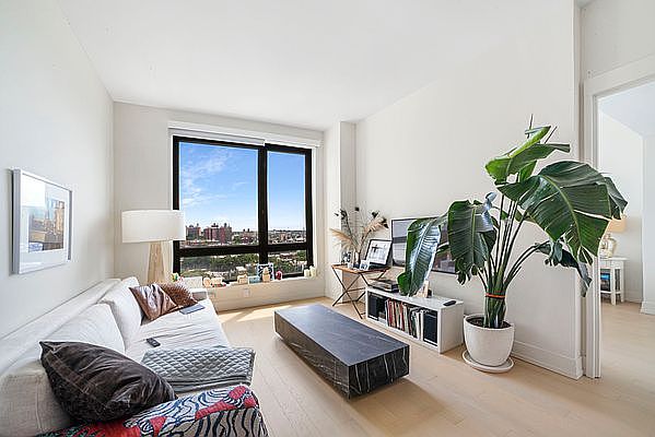 1st image of 550 Vanderbilt Ave APT 1403