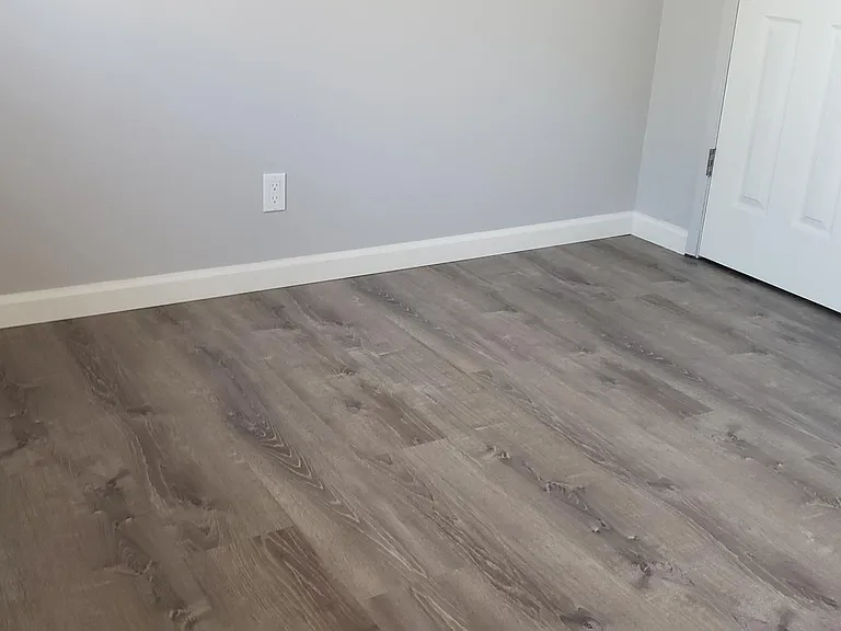 1055 Akard Dr — Photo 5