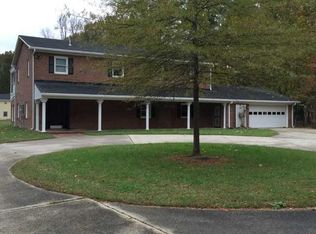 221 Harris Creek Rd, Hampton, VA 23669