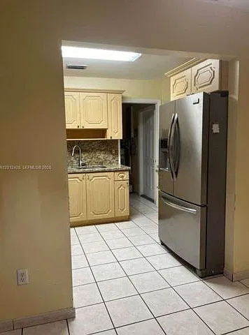 5 bed, 3.0 bath, 1891 sqft, $4,000 — Photo 4