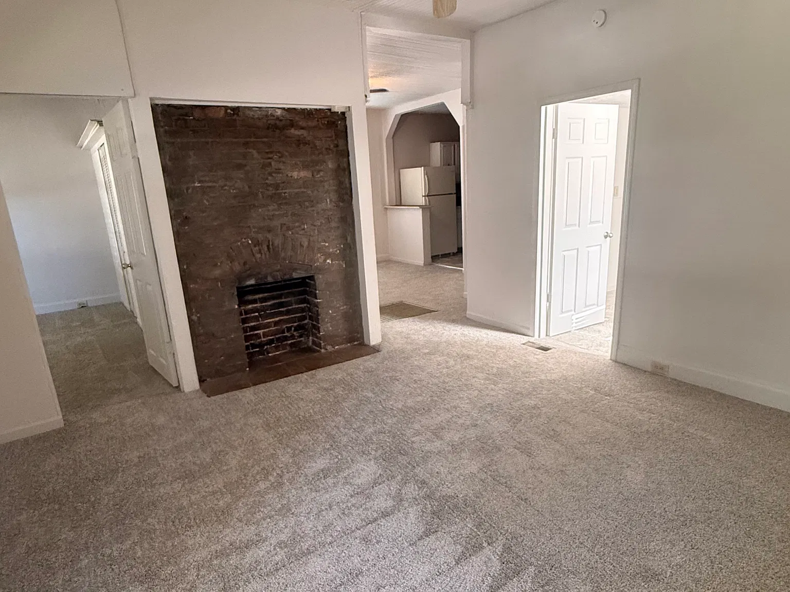 2 bed, 750 sqft, $1,286 — Photo 3