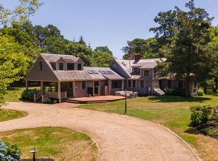 15 Tamarack Ln, Oak Bluffs, MA 02557
