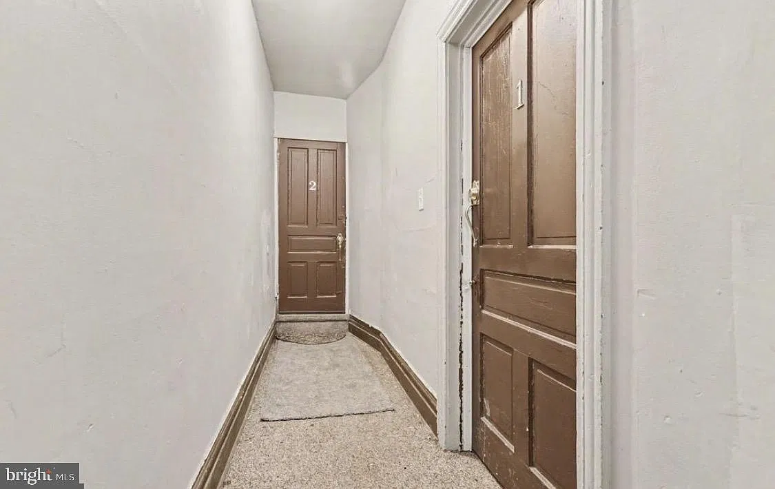 3 bed, 1.0 bath, 1800 sqft, $1,500 — Photo 2